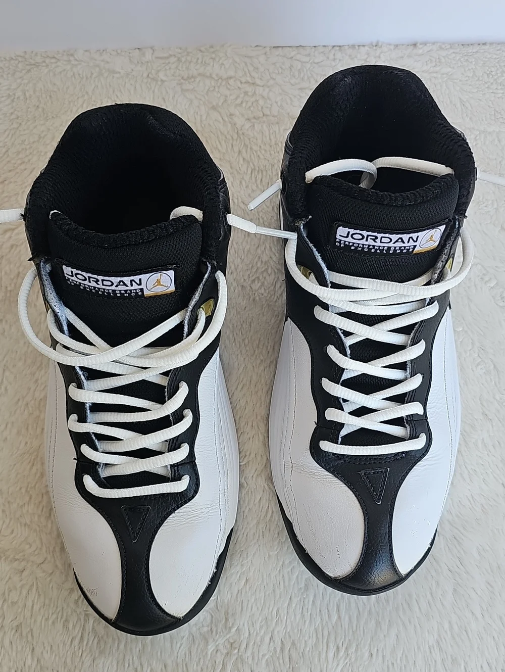 ​Jordan Jumpman Team 1 Black White Gold Size [7.5] Great Condition